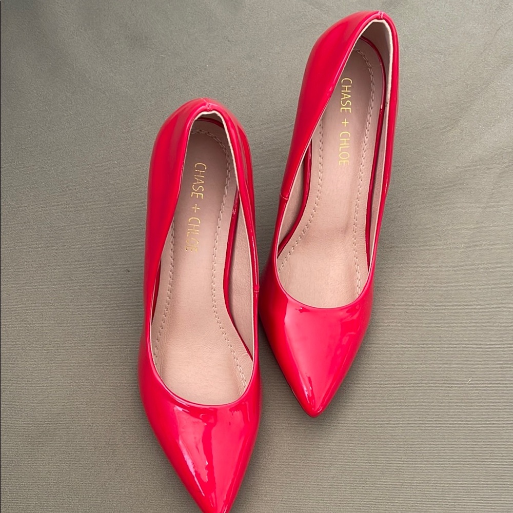 Chase + Chloe Women's Red Patent Pointed-Toe Pumps size 8”
